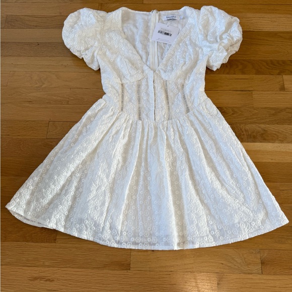 NWT SweetPot The Label White Eyelet Lace Mini Dress Puff Sleeve Bridal Size 2 - Picture 4 of 14